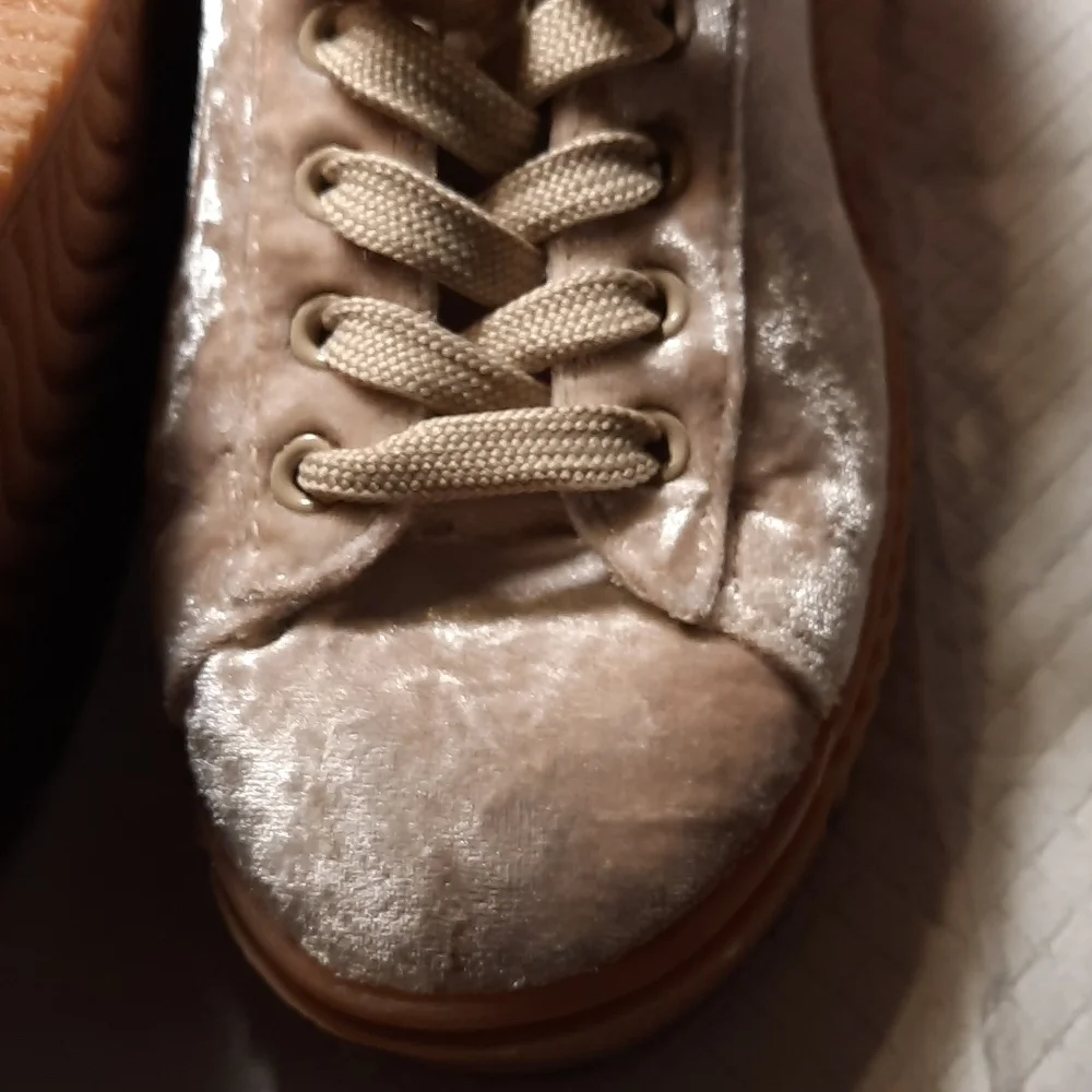 Women's Misbehave Suede Platform Sneakers 👟
